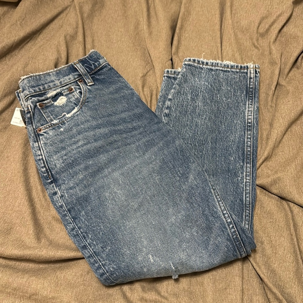 Abercrombie & Fitch Women’s Curve Love jeans size 27/4